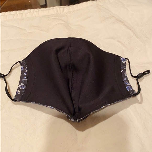 Authentic Tory Burch Face mask - Picture 4 of 4